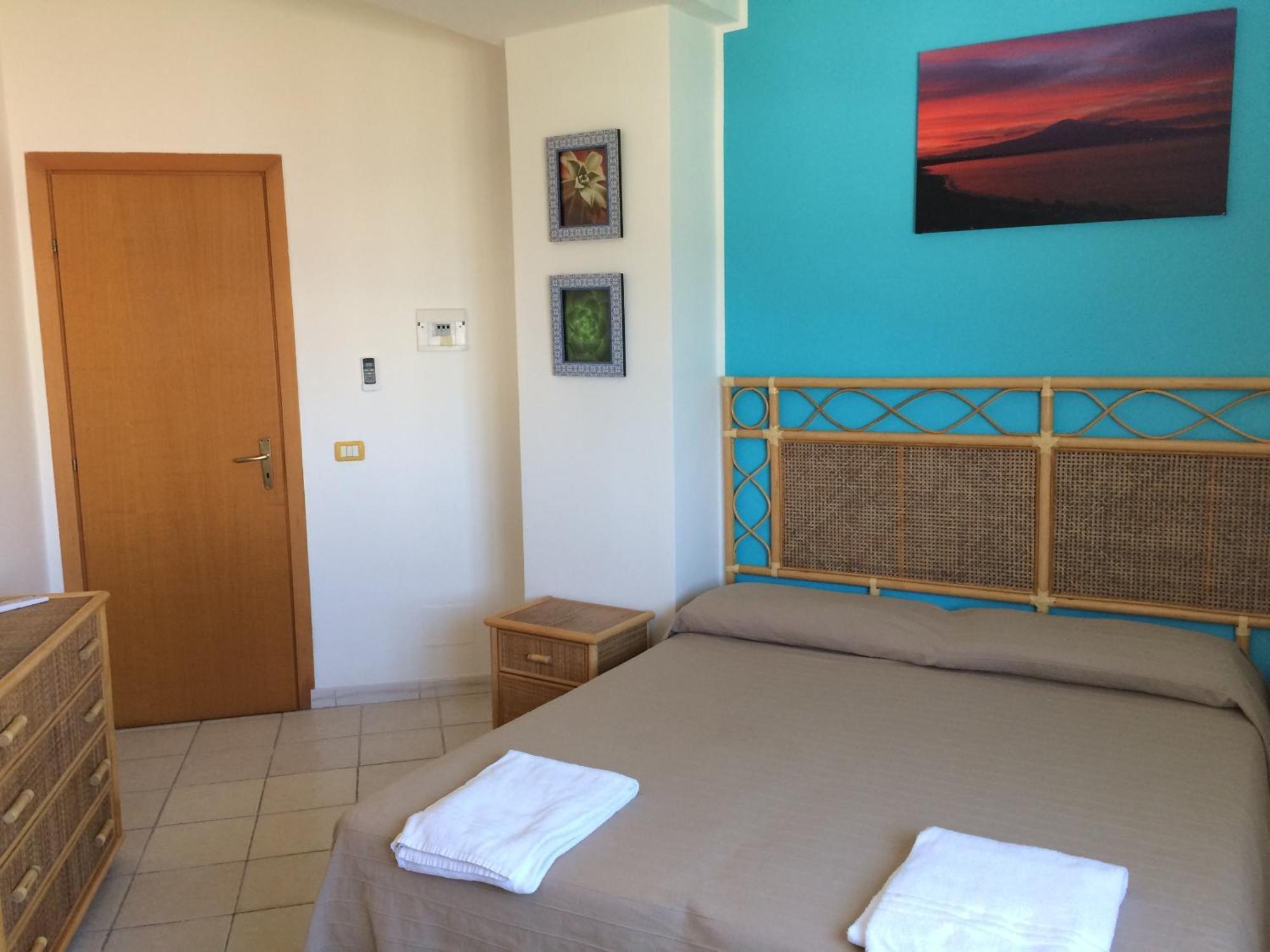 Hotel Il Triangolo Agnone Bagni Esterno foto