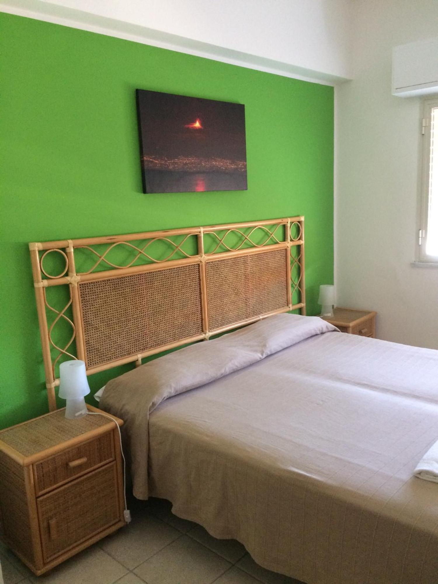 Hotel Il Triangolo Agnone Bagni Esterno foto