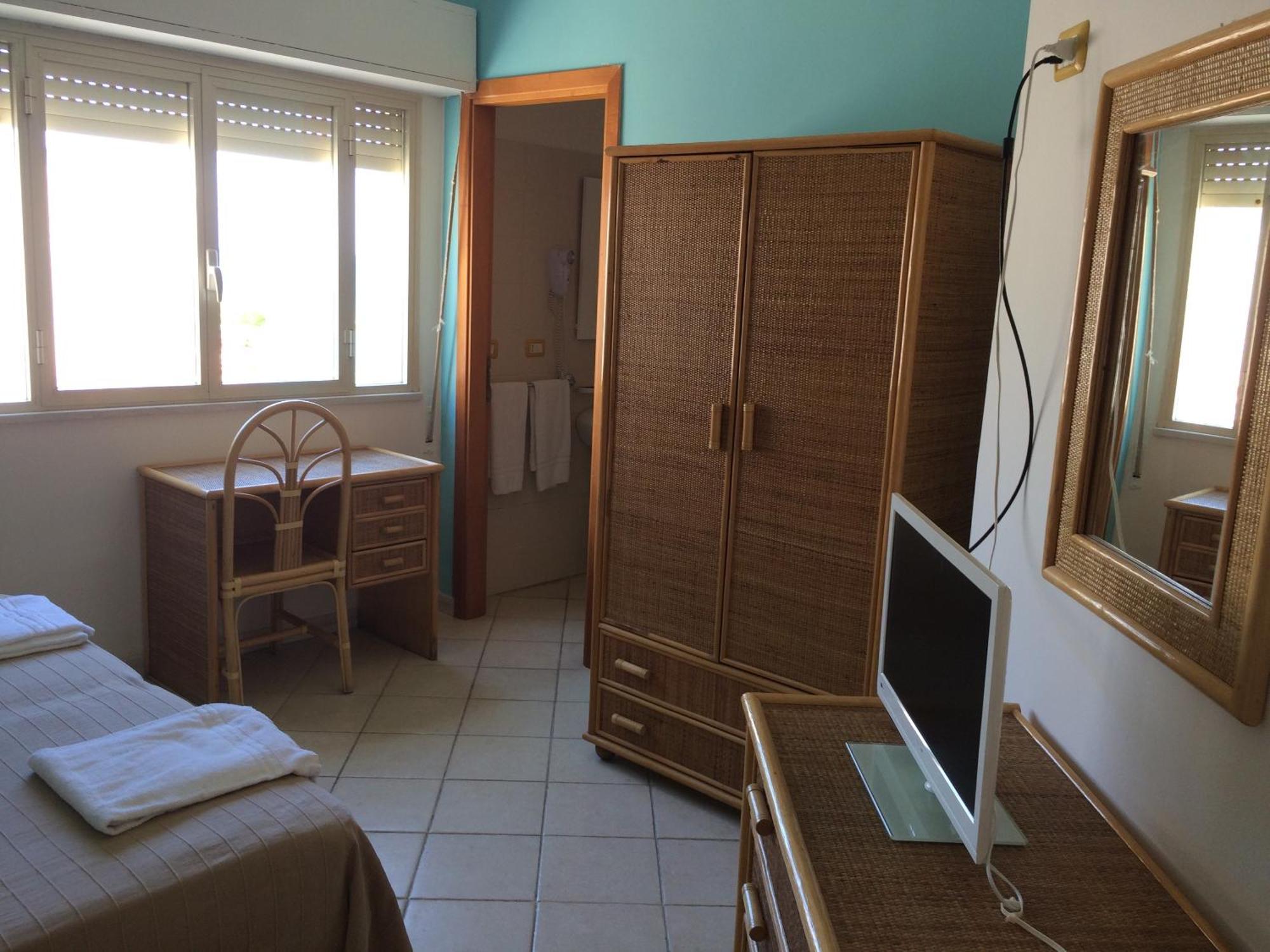 Hotel Il Triangolo Agnone Bagni Esterno foto